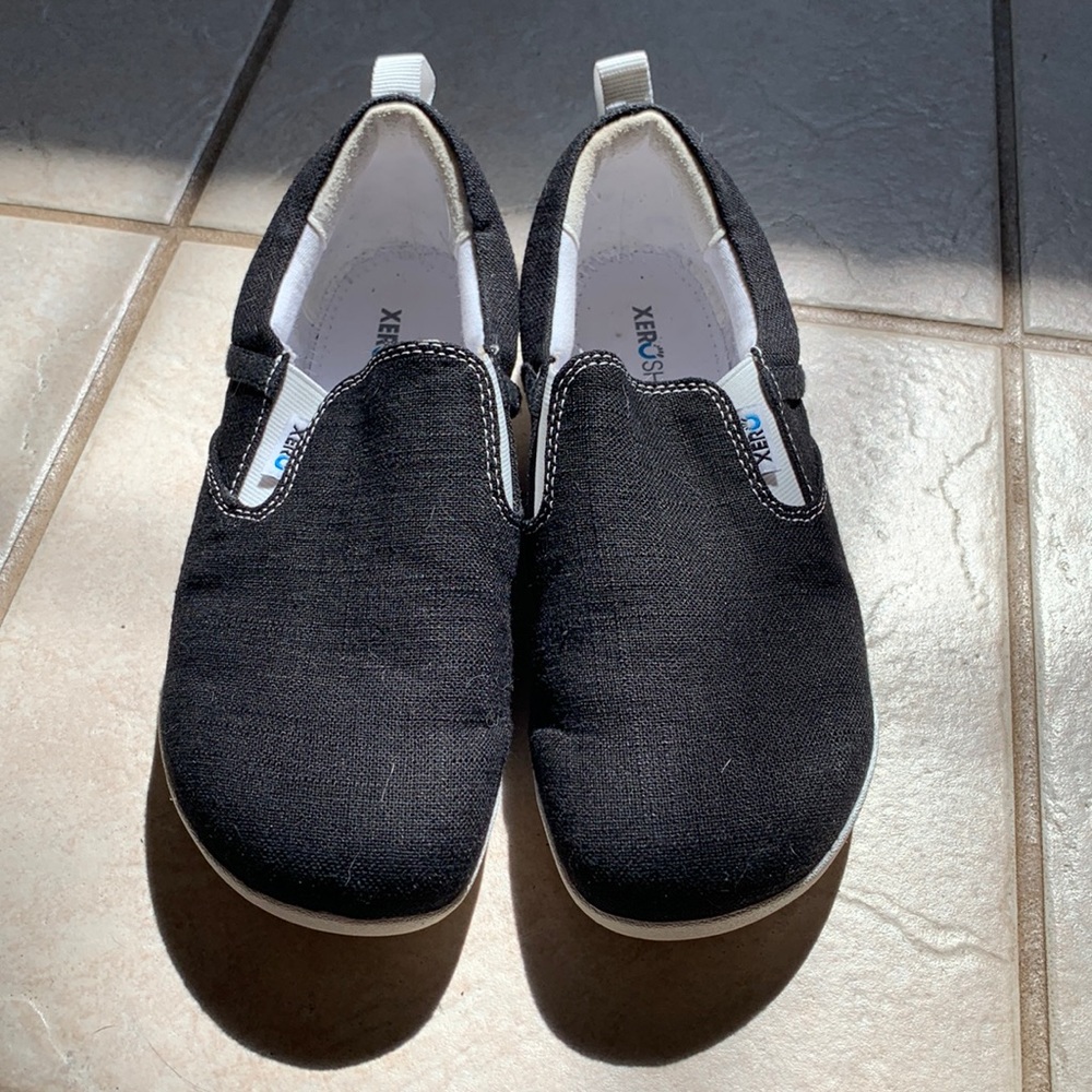 Xero Aptos black and white 8.5